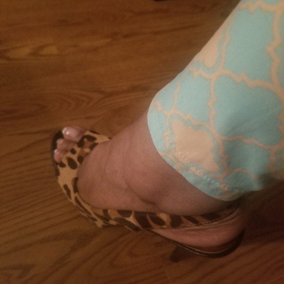 Heels/pumps - Picture 3 of 8